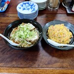 上海菜 - 一番ベタな

●チャーハン、ラーメンセット　1,000円

を注文してみた