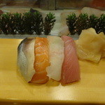 双葉寿し - 料理写真:しめ鯖、サーモン、ひらめ、まぐろ