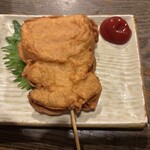 鳥一番 - タマネギの唐揚げ。しっかりしたオニオンリンクみたいで美味しいです。