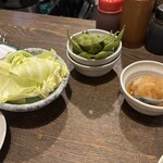 鳥一番 - おかわり自由のメニュー。着席後すぐご提供いただけます。しかも美味しい。