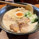 らーめん本郷亭 - 白湯らーめん・チャーシュー3枚