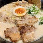 らーめん本郷亭 - 白湯らーめん・チャーシュー3枚