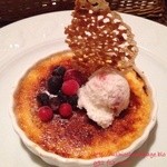 ラ・タヴェルナ コヴォ - クリームブリュレのいちごミルクアイス添え