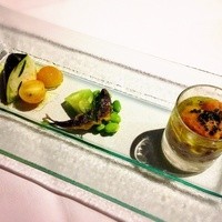 ディリット - 前菜3種  （右 赤茄子と雲丹のムース仕立て  中  稚鮎のフリット  左  みず茄子）