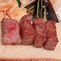 ビフテキのカワムラ 三宮本店 - 食パンは神戸嬢のベッド