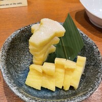 海鮮原始焼 ろば炭魚 赤羽本店 - 大根ビール漬け／盛り付けは微妙に失敗していますが、美味しいです