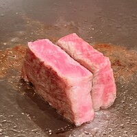 ビフテキのカワムラ 三宮本店 - 断面はこんな感じ