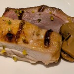 ブッフェダイニングポルト - 国産鶏と鴨のソテー ヘーゼルナッツソース