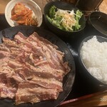 元氣七輪焼肉 牛繁 - ◆カルビ焼肉定食/大盛り200g 1,034円税込