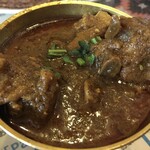 インド料理 パリワル - 骨付きマトンの旨みと華麗なるスパイス使いの妙