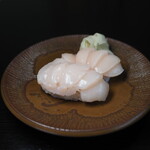 創作料理 すわ - 食べた瞬間幸せになれるホタテの握り