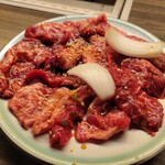 上野太昌園 - まるたいランチ180g（1830円）