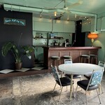 バイ ミー スタンド - 店内（２階）