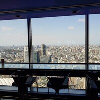 アーティスト カフェ - ウェイティング席