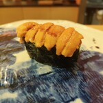 銀座 海味 - バフンウニの軍艦巻き