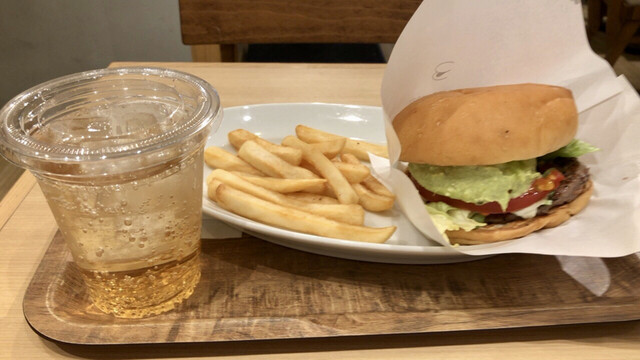 TOWNCRAFT パーカー　US 三軒茶屋　HOTELという名の美容室 TOWNCRAFT パーカー US 三軒茶屋 HOTELという名の美容室 - メルカリ