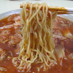 楽生 - このスープにしては、麺は細い印象。