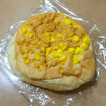 Nishinoya - そぼろパン。甘すぎない、素朴な風味が朝食にぴったり