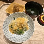 虎白 - 焼き菜の花　カラスミ　土鍋ご飯