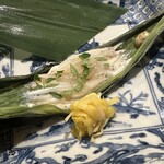 虎白 - シラウオ　笹焼き　黄ニラ　地辛子