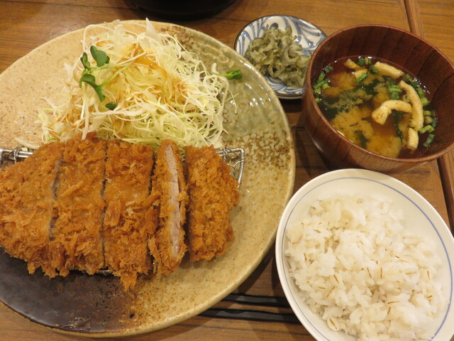Katsukatsu Tonton