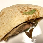 サライ ケバブ - 料理写真:ケバブサンド ミックス①