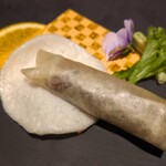 中国料理 皇苑 - 釜で焼き上げた北京ダック　クレープ包み