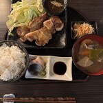 炉端 いっぷく - 信州美味だれ鶏定食（1000円）