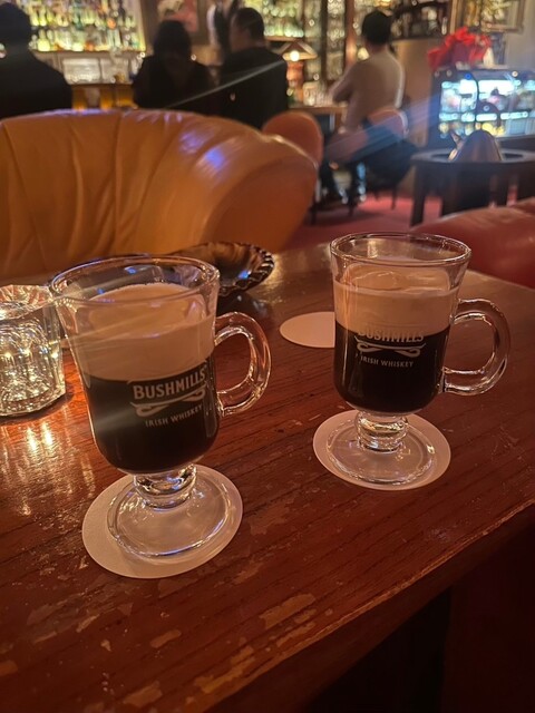 ザルッキンググラス （THE LOOKING GLASS） - 箕面船場阪大前