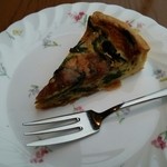 カフェ・オリーブ - キッシュ360円♪
