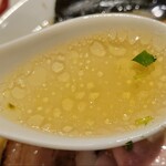 麦と麺助 - スープ