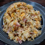上海菜 - いかんせん、量が多すぎて
少し脂のクドさを感じてしまう（笑）

ここに紅生姜でもあれば、味わいは締まるのだけど

そして後味の口内に残る、脂感の引きが悪く感じる