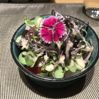 日本料理 「源氏」 - サラダにはエディブルフラワー