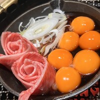 焼肉 よいん - 濃厚卵の“生”すき焼き（調理前）