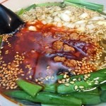 台湾ラーメン750円。少なめなので、ガッツリ食べたい人は100円で麺増量しましょう。