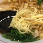 中華そば750円。これも、優しい味で美味しい。