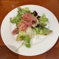 カリーナ　カリーナ - スペイン産　生ハムのサラダ