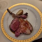 名古屋東急ホテル宴会場 - カレ・ダニョーのロティのソースはジュ・ダニョーを。これが素晴らしく美味しかった。