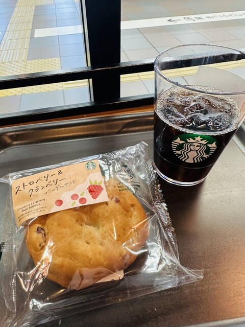 Starbucks Coffee Seibu Takadanobaba Eki Ten photo 3