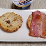 Teapick - アメリカンビスケットのおすすめの食べ方をやってみた (池袋東武催事　スコーンパラダイス)