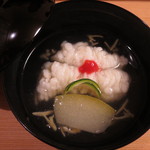 懐石 斉藤 - お椀：鱧、冬瓜、じゅんさい