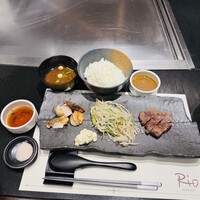 神戸牛 鉄板焼 リオ 大阪御堂筋店 - 