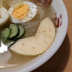 焼肉・冷麺ヤマト - 季節の果物　3月はリンゴ
