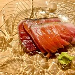 すしやのたい悟 - - メジマグロ　炙り　「お任せの3品」