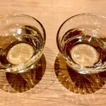 すしやのたい悟 - 日本酒、２種　飲み比べ　- 舞美人 純米吟醸無濾過生原酒…福井県　　- 超王祿本生2023…島根県