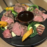 Lounge & Dining G - メインの子牛のステーキ