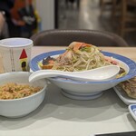 リンガーハット イオンモール名取店 - 野菜たっぷりちゃんぽん セット餃子と半チャーハン@1,640円ん