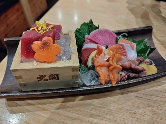 Seafood Resutoran Uoteru Suisan JR Hirano Ekimae Ten