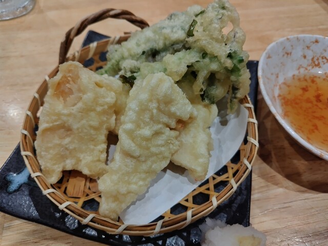 Seafood Resutoran Uoteru Suisan JR Hirano Ekimae Ten photo 2