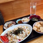 GOHAN-YA あたしんち - お任せランチ(お値段お任せ)。